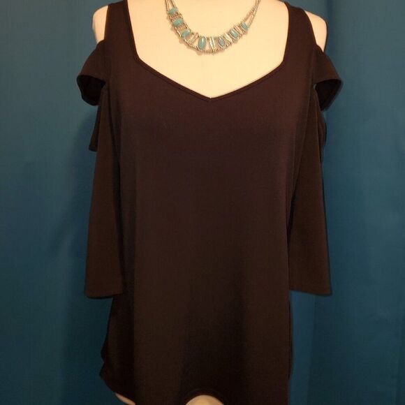 BOLD elements Tops - Stretchy Classic Black  Flutter Peek-a-Boo 3/4 sleeves - Large